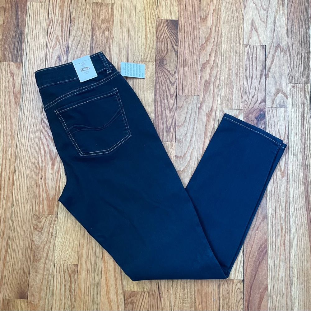 NWT SO Skinny Jeans Low Rise Dark Wash